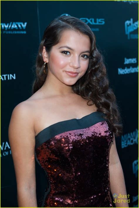 Undefined Isabela Moner Isabela Beautiful Girl Image