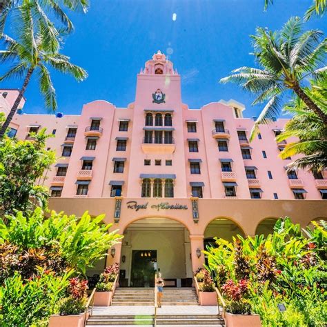 5 Pretty Pink Places to Visit in Hawaii