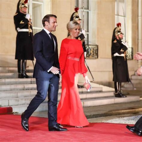 Photos Brigitte Macron Glamour Et Sophistiqu E En Longue Robe Rouge