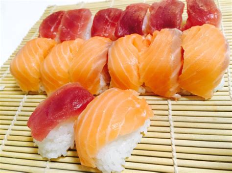 You Can Make Sushi In Minutes With An Ice Cube Tray