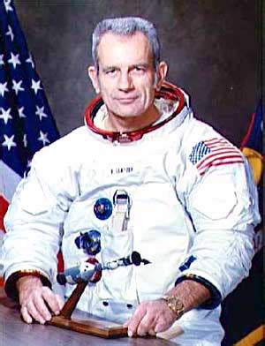 Deke Slayton biography, birth date, birth place and pictures