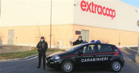 Evade Dai Domiciliari E Va Al Supermercato Denunciato Per Il Tentato