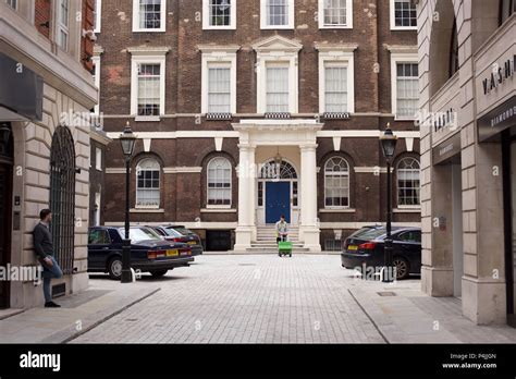 Albany Court Yard in London W1 Stock Photo - Alamy