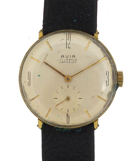 Vintage Gentlemans Avia Incabloc Wristwatch With Subsidiary Dial 3