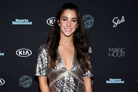 Aly Raisman Nude Sports Illustrated Swimsuit Issue Photo Backlash Fanbuzz