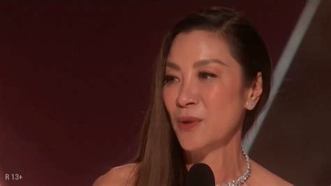 Michelle Yeoh Raih Penghargaan Aktris Terbaik Golden Globe 2023