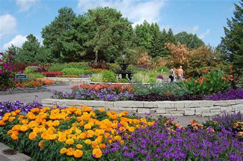 Tour The Minnesota Landscape Arboretum With The Augsburg Associates