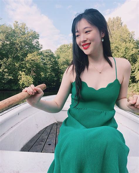 K Pop Star Sulli Is Found Dead At Her Home Aged 25 Daily Mail Online