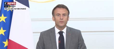 En Direct Remaniement Emmanuel Macron Affirme Que Le Maintien D