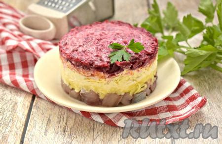 "Селёдка под шубой" с плавленным сыром: 9 фото в рецепте