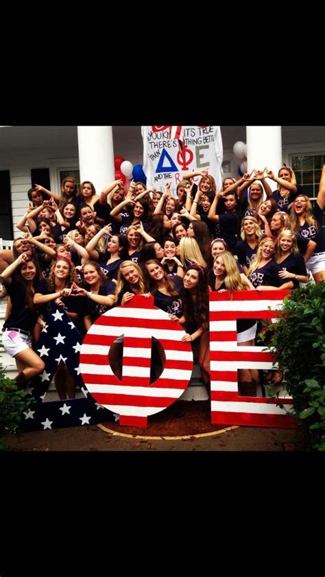 Delta Phi Epsilon Bid Day 2013 Be Sure To Get A Picture Of All The