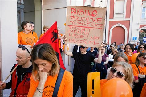 Strajk W Oski W Szko Ach Rozpocznie Si W Pa Dzierniku Znp Og Osi