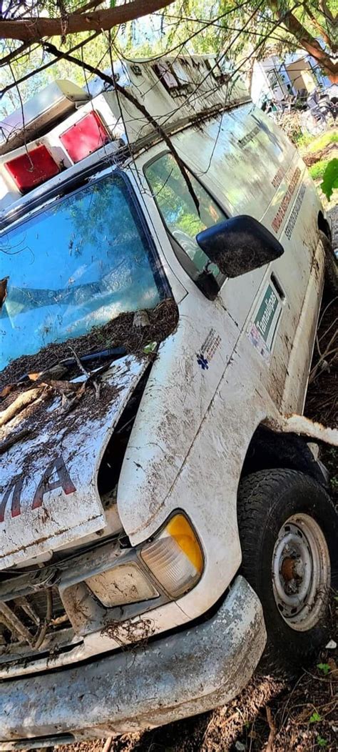 Una ambulancia abandonada es atracción turística