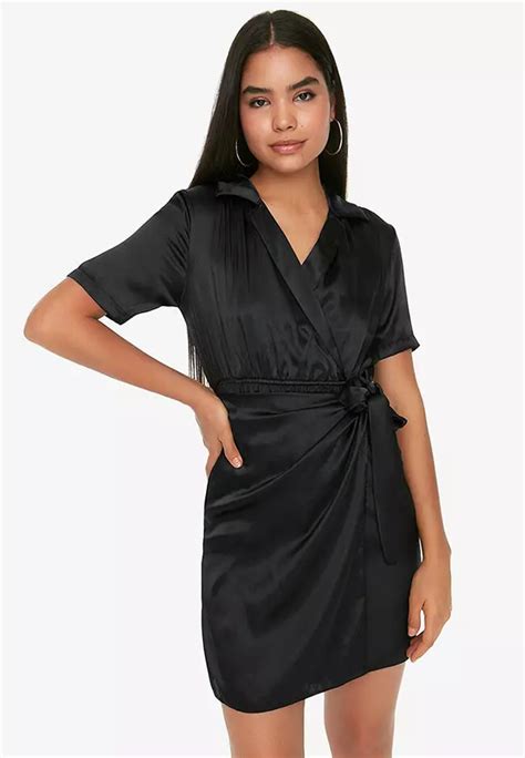 Jual Trendyol Collared Wrap Dress Original 2024 Zalora Indonesia