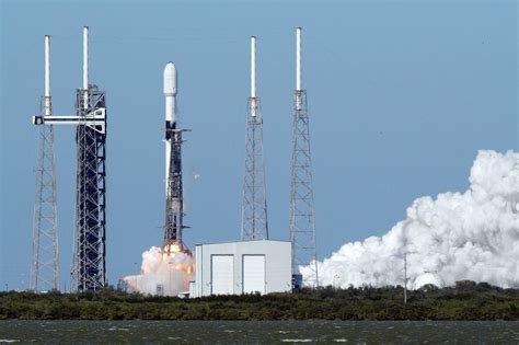 Telkom Satelit Merah Putih Sukses Diluncurkan Dari Cape Canaveral