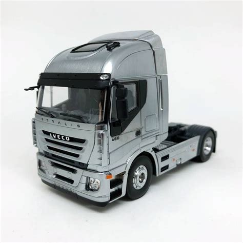 Miniatura Caminhão Iveco Stralis 480 4x2 1 50 Universal Hobbies