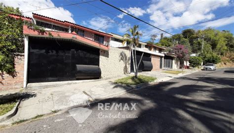 Casa De Dos Niveles En Venta En Residencial Privado Pasatiempo Sur