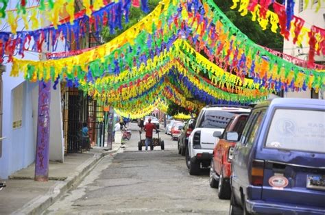 Comunidades Se Une Para Decorar Calles De Barriadas