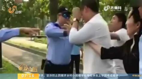 上海：驾驶人拒不配合 交警“教科书式”执法腾讯视频