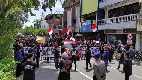 Potret Perjuangan Masyarakat Balikpapan Tolak Undang Undang Cipta Kerja