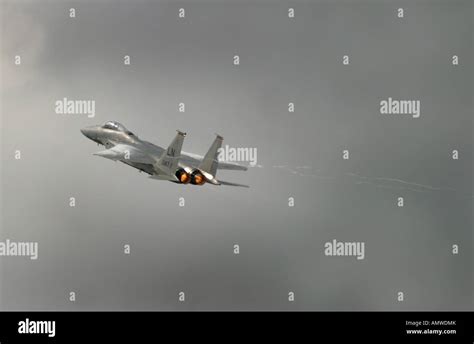 Usaf F 15 Strike Eagle Stock Photo Alamy