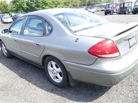 2004 Ford Taurus Se Hartford Ct 06114 Property Room