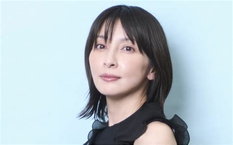 15年ぶり写真集で大胆な美背中やレオタード姿を披露奥菜恵44歳が明かす“レッテルへの葛藤”「すごく苦しかった」 文春オンライン