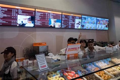 Dunkin Donuts Menuboard Digital Signage Von Europos