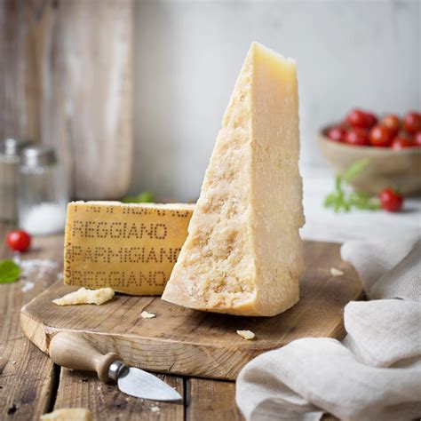 Parmigiano Reggiano Dop 24 Months 22 Lb 1kg The Only Parmesan Emilia Food