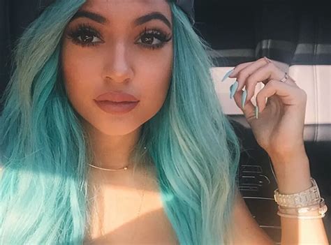 Photos Kylie Jenner Poitrine Presqu L Air Tyga Tr S Fier Public