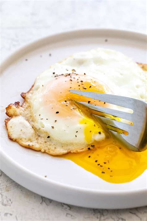 How To Fry An Egg 4 Ways Jessica Gavin