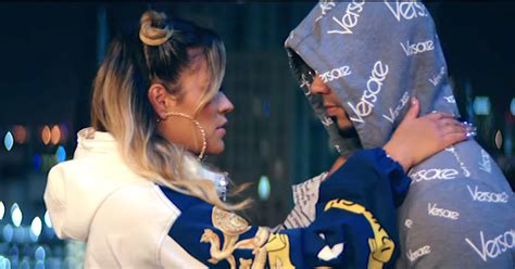 Estreno Karol G Y Anuel Aa Lanzan El Videoclip De Su Nuevo Tema Juntos