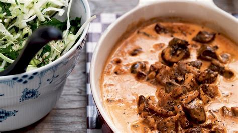 Bøf Stroganoff LCHF opskrift Arbejdstid 55 min nemlig