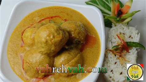 Chicken Koftas Korma By Vahchef Youtube