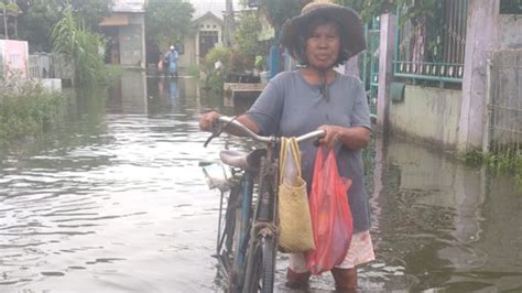 Komplek Tkbm Medan Labuhan Terendam Banjir Penyakit Gatal Kulit