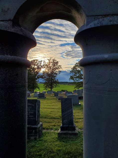 Cemetery at sunset : r/CemeteryPorn