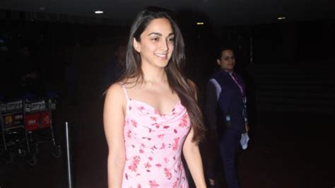 Kiara Advani Or Esha Deol Fans Confused After Actress No Make Up Look Goes Viral India Tv