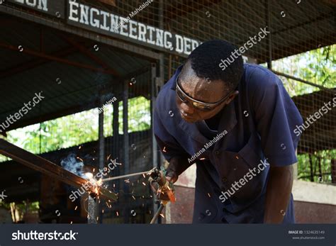 40 Angle Grinder Training Images, Stock Photos & Vectors | Shutterstock