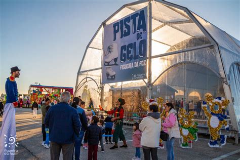 Pista De Gelo E Carross Is No Parque De Natal Xmas Oclock O Figueirense