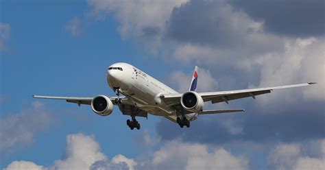 Dintr o dată avionul a picat din cer Momente de groază în timpul