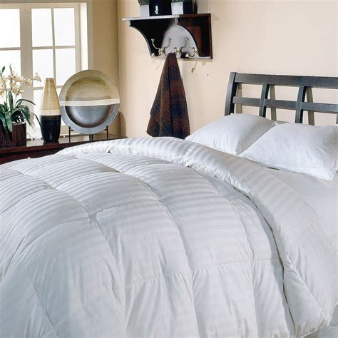 Top Cal King Down Comforters Around | Best Goose Down Comforter Reviews