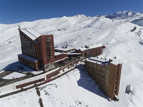 Valle Nevado - Puerta del Sol Hotel, Chile ski center