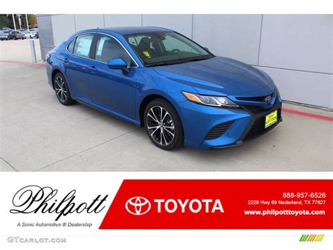 2020 Blue Streak Metallic Toyota Camry Se 136157891