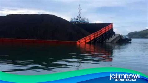 Kapal Tongkang Rusak Di Banyuwangi Muatan Batu Bara Tumpah Ke Laut