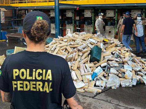 Polícia Federal Incinera 4 Toneladas De Maconha E Cocaína Apreendidas