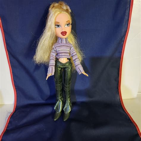 Bratz Doll 2001 Cloe Doll Blonde Hair Blue Eyes Dark Pink Lips Clothes Etsy