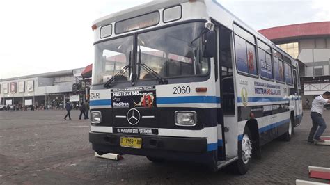 Suka Duka Merawat Bus DAMRI Bandung Produksi 1988 Otomotif Liputan6