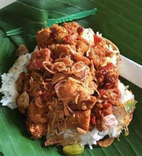 Asal Usul Sebutan Ponggol Setan Kuliner Nasi Bungkus Daun Pisang Khas