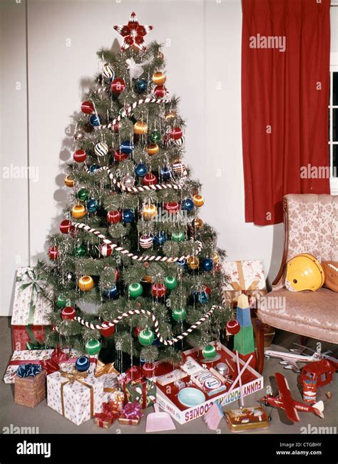 Những Kiểu Trang Trí 70s Christmas Decorations để Kỷ Niệm Lễ Giáng Sinh