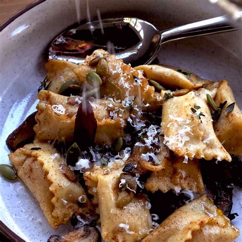 Herbstliche K Rbis Agnolotti Mit Brauner Butter Tastelist De